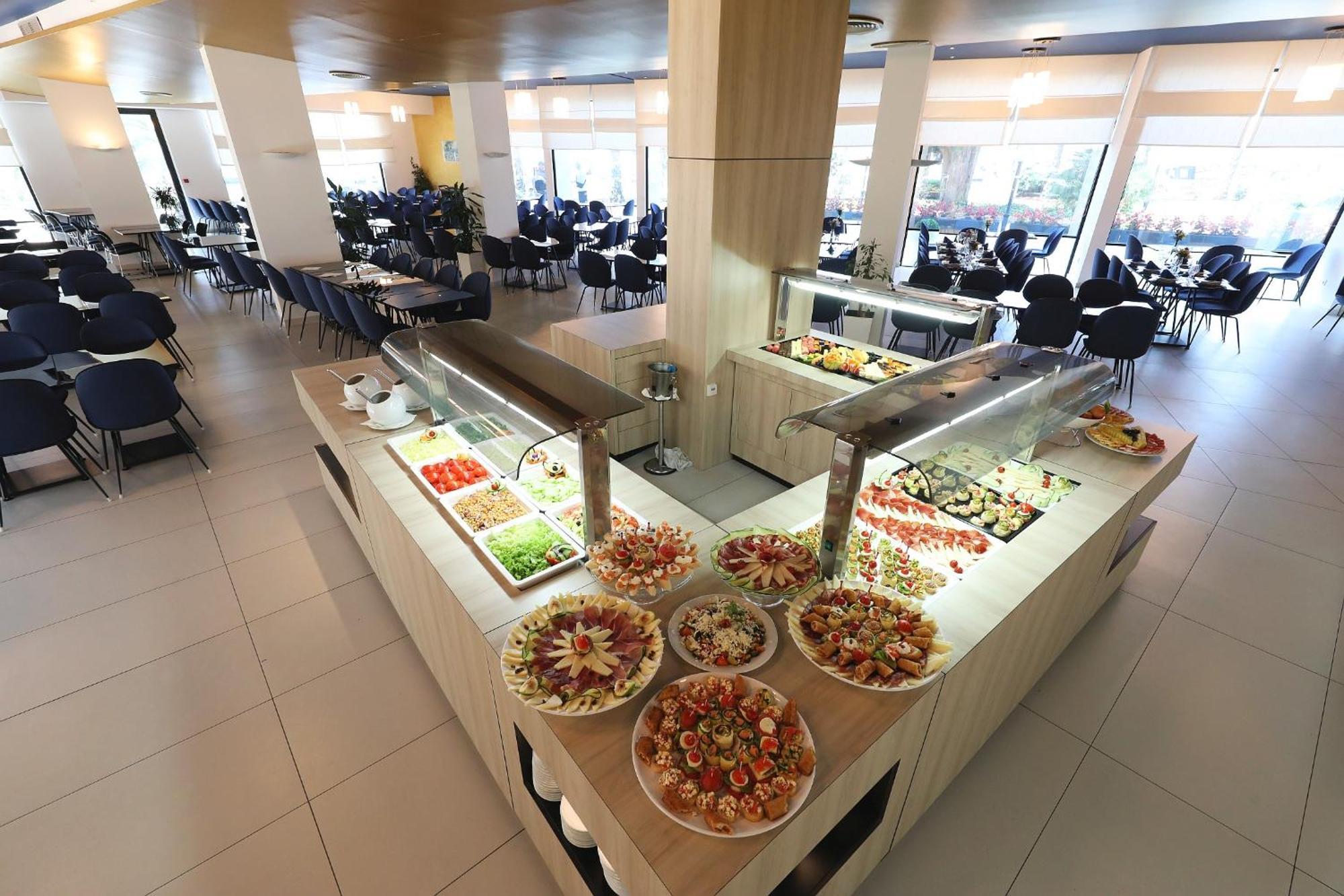 Ilirija Resort Hotel Ilirija Биоград на Мору Екстериор снимка